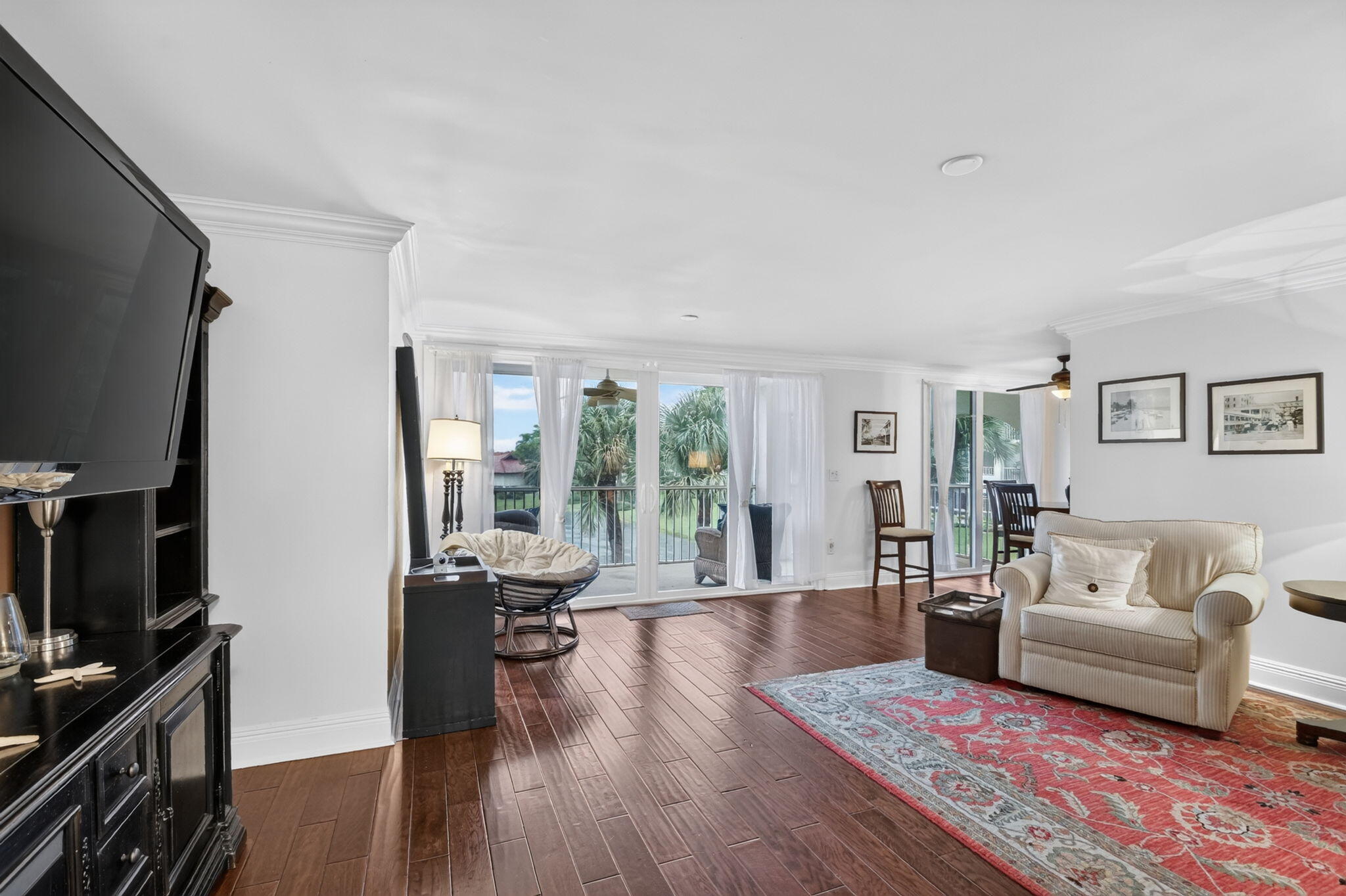 Properties 102 Half Moon Circle F2