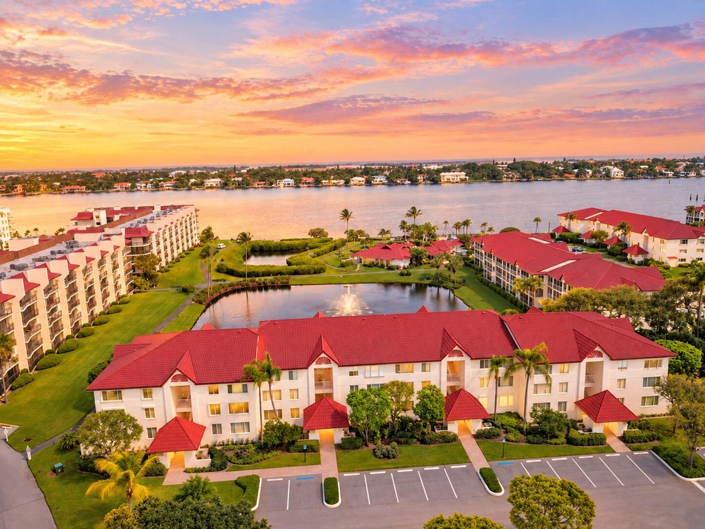 Photo of 102 Half Moon Circle #F2, Hypoluxo, FL 33462 (MLS # B26078679)