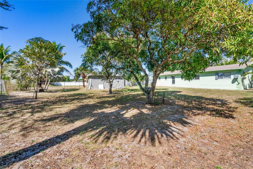 Photo of 417 NW 9th Avenue, Pompano Beach, FL 33060 (MLS # F10506223)