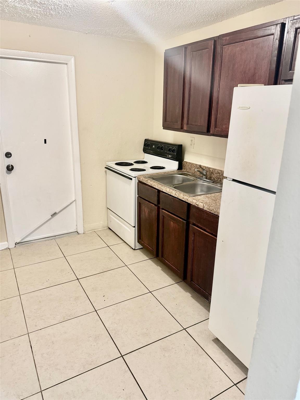 Washington Park Fourth Ad - Residential Lease