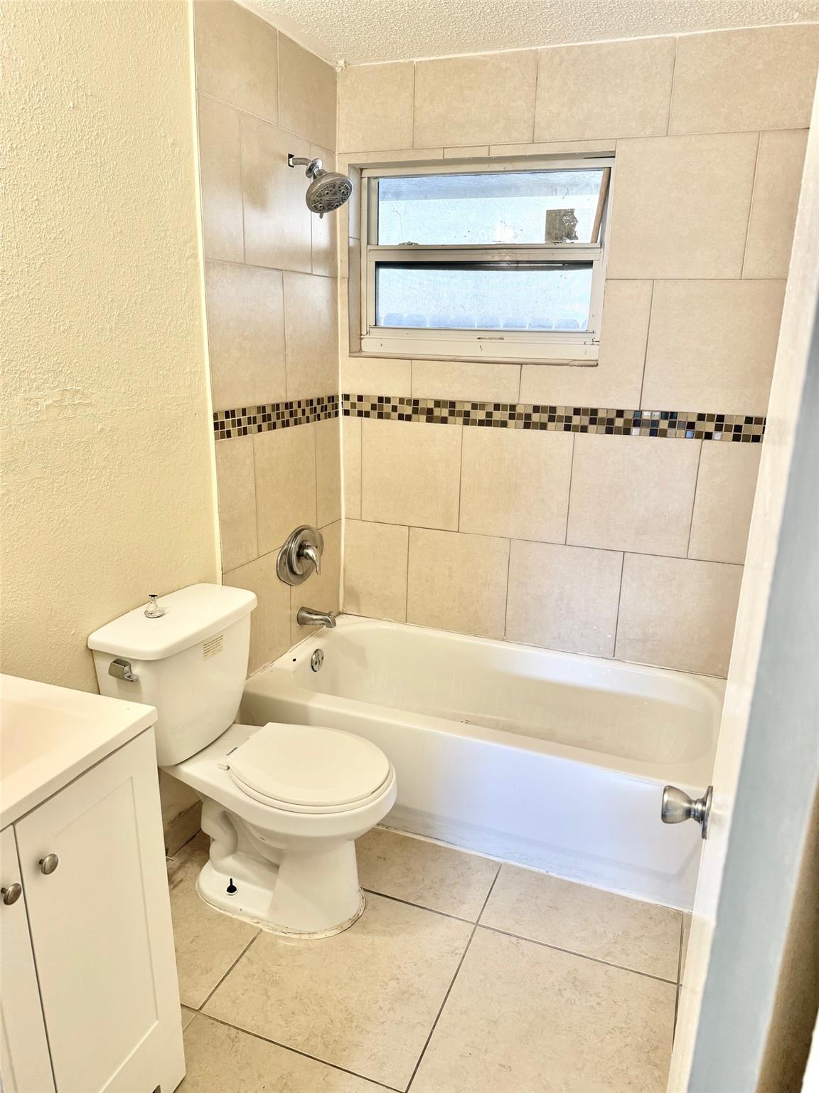 Washington Park Fourth Ad - Residential Lease