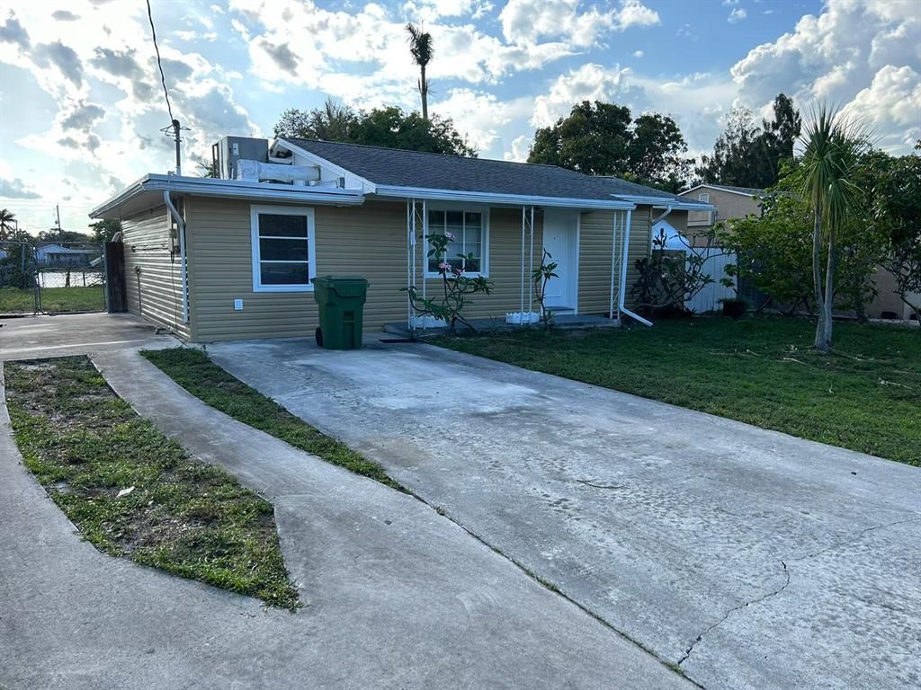 Photo of 3 Miller Road, Palm Springs, FL 33461 (MLS # R10885123)