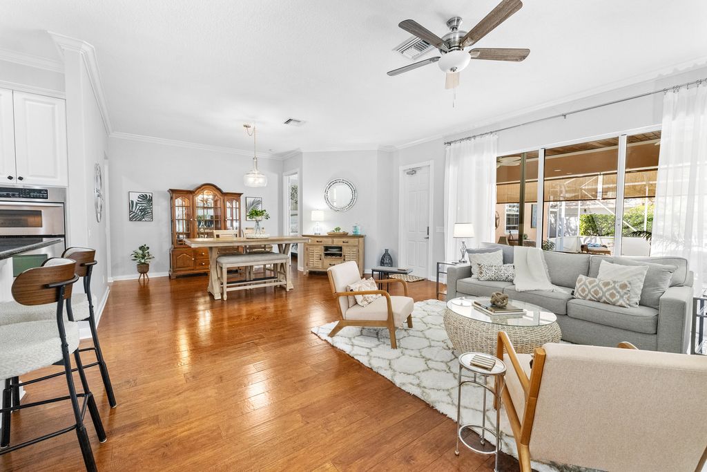 Photo of 134 Waterford Drive, Jupiter, FL 33458 (MLS # B26002490)