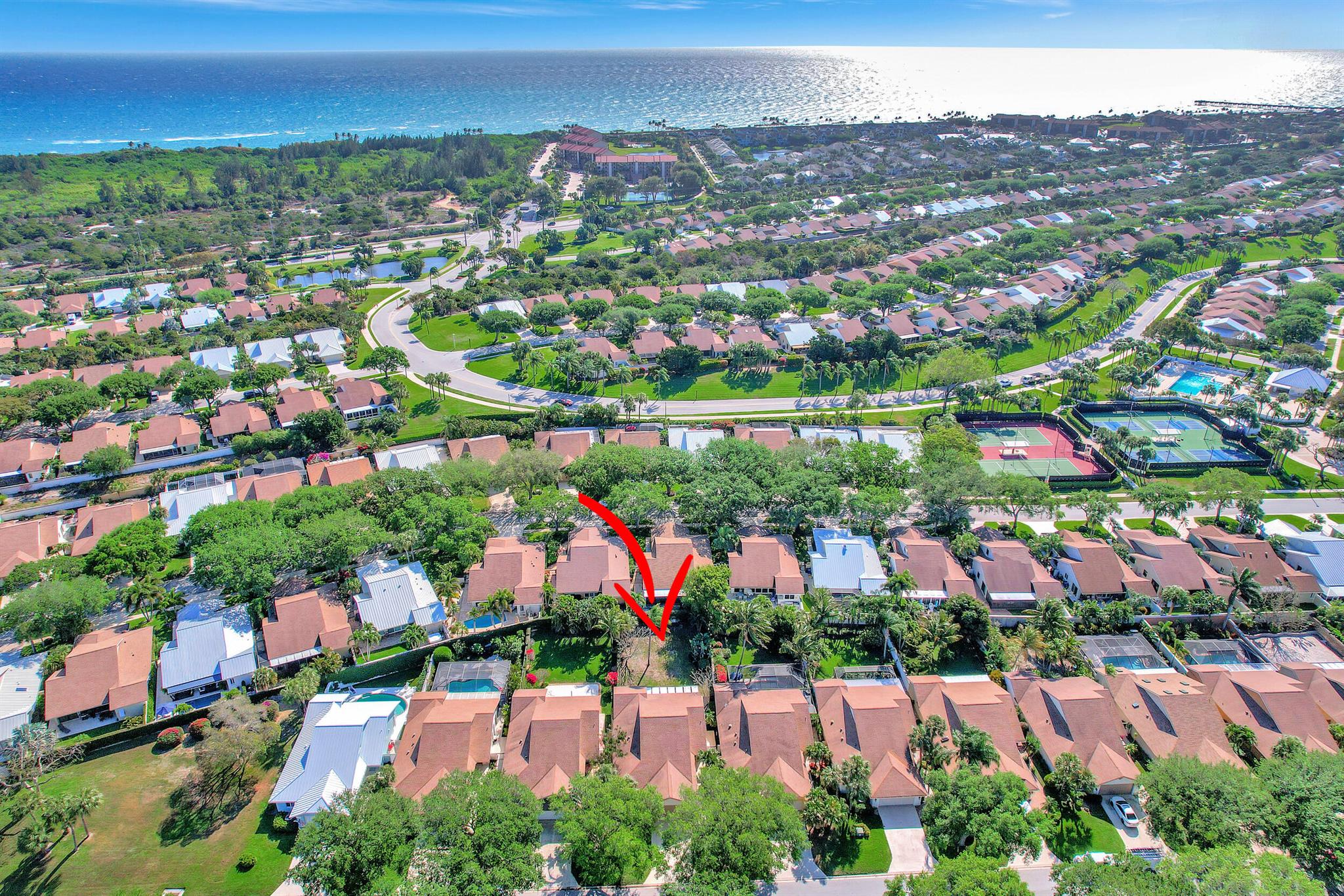 Welcome big dogs there's three bedroom two bath two car garage home that is so close to the beach that you and your dog could take long walks together at our Jupiter pet friendly beach. The home has an extra large backyard and it's all fenced in. Tile throughout the whole House. The community has a pool, pickle, ball, courts, basketball court and tennis courts.