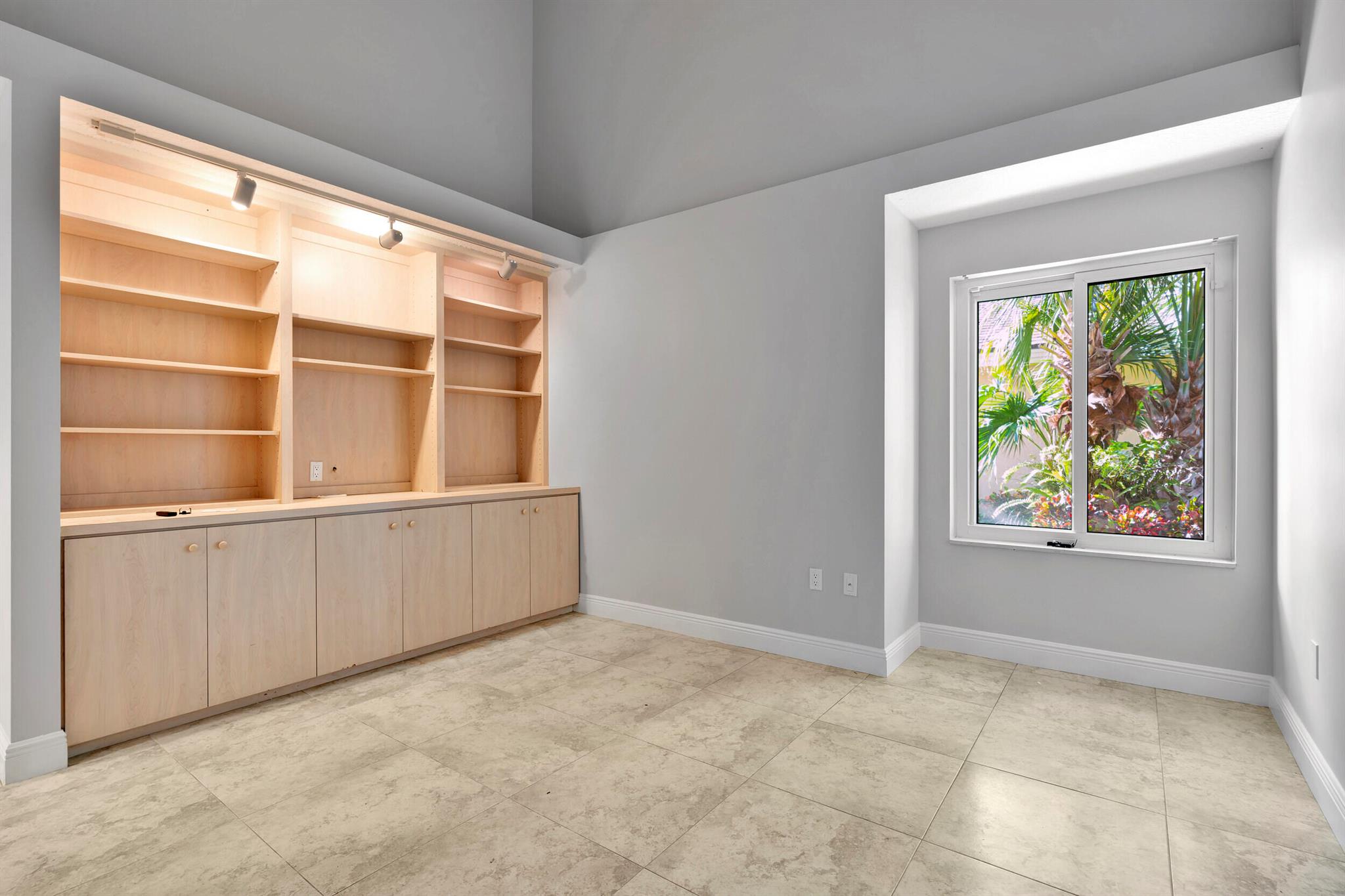 RIDGE AT THE BLUFFS - Residential Lease