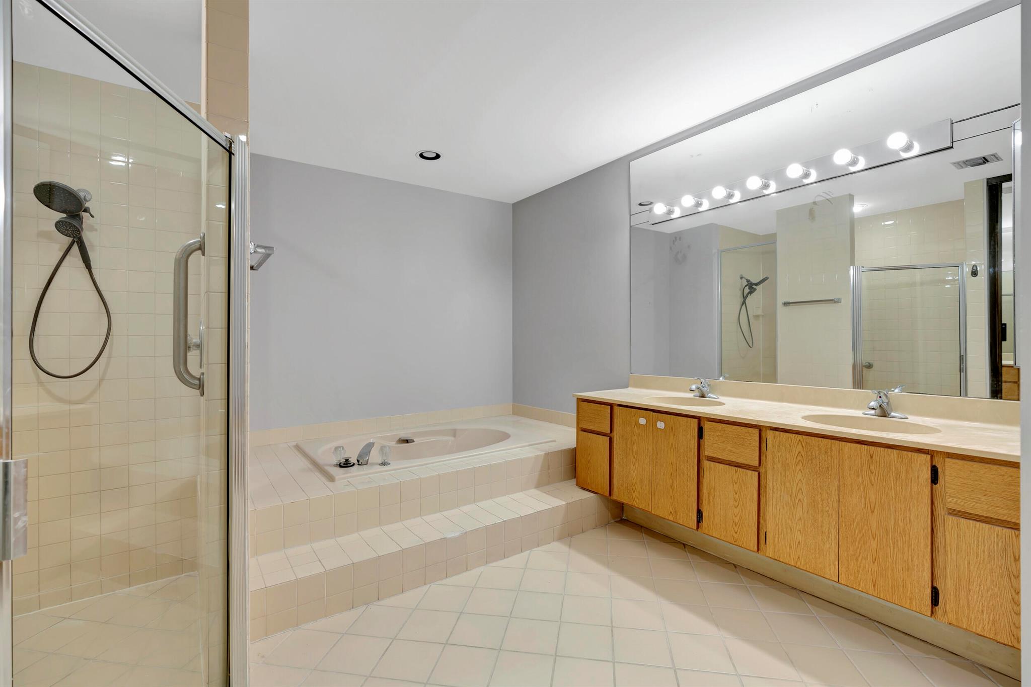 RIDGE AT THE BLUFFS - Residential Lease