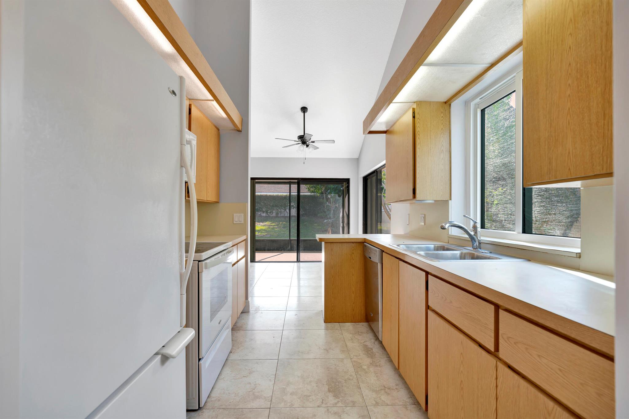 RIDGE AT THE BLUFFS - Residential Lease