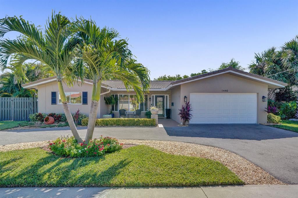 Photo of 1440 SE 14th Court, Deerfield Beach, FL 33441 (MLS # R10759037)