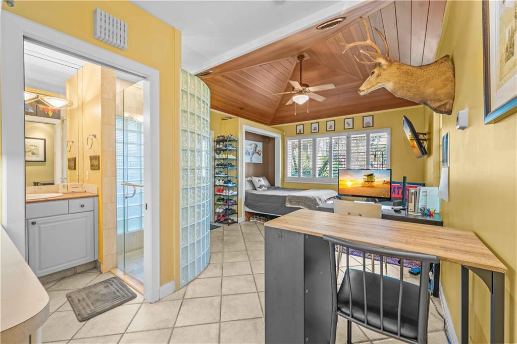 VICTORIA PARK - Residential