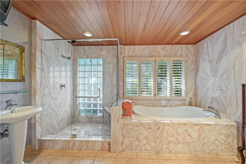 VICTORIA PARK - Residential