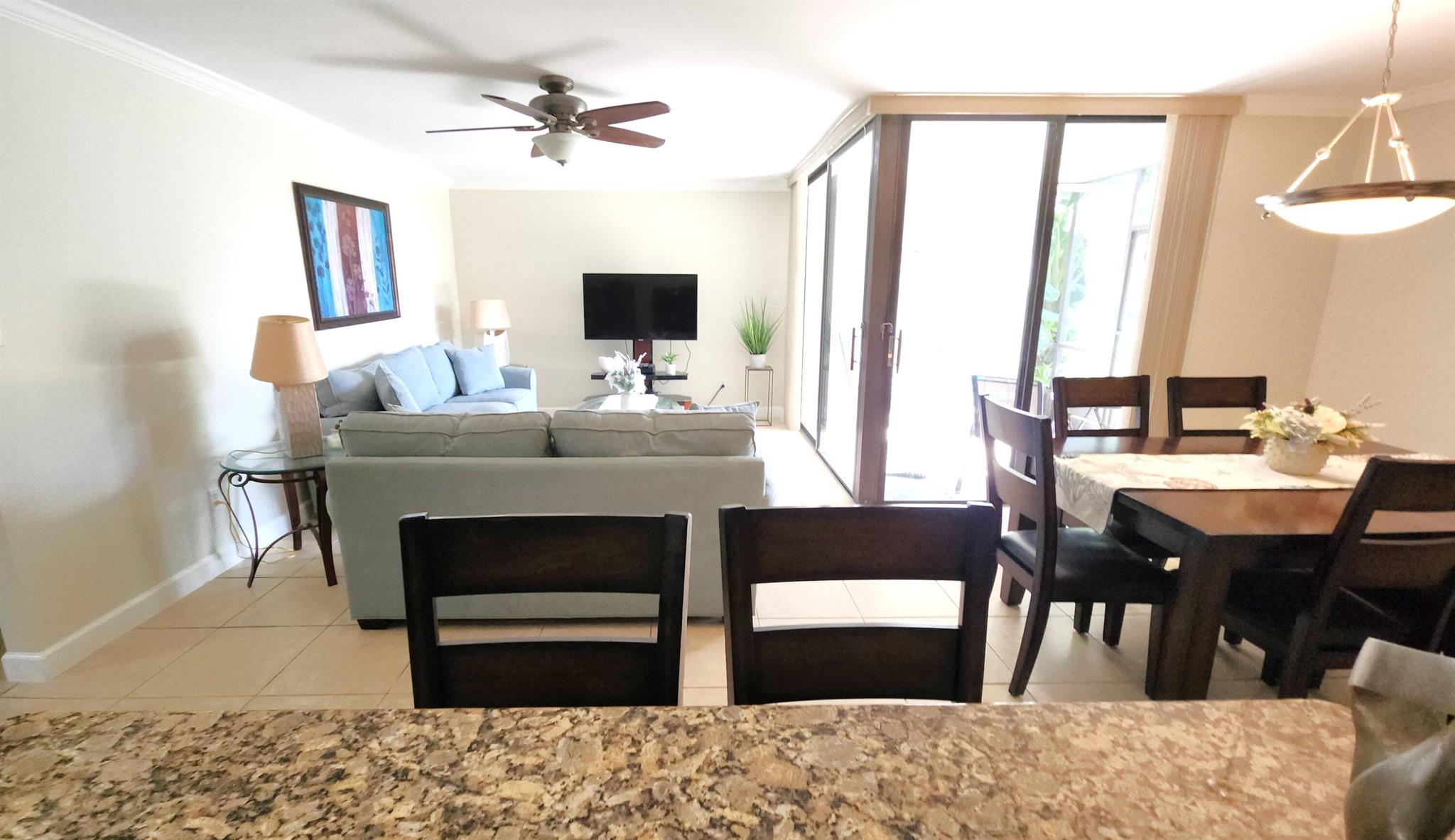 LAKESIDE CONDO - Residential Lease