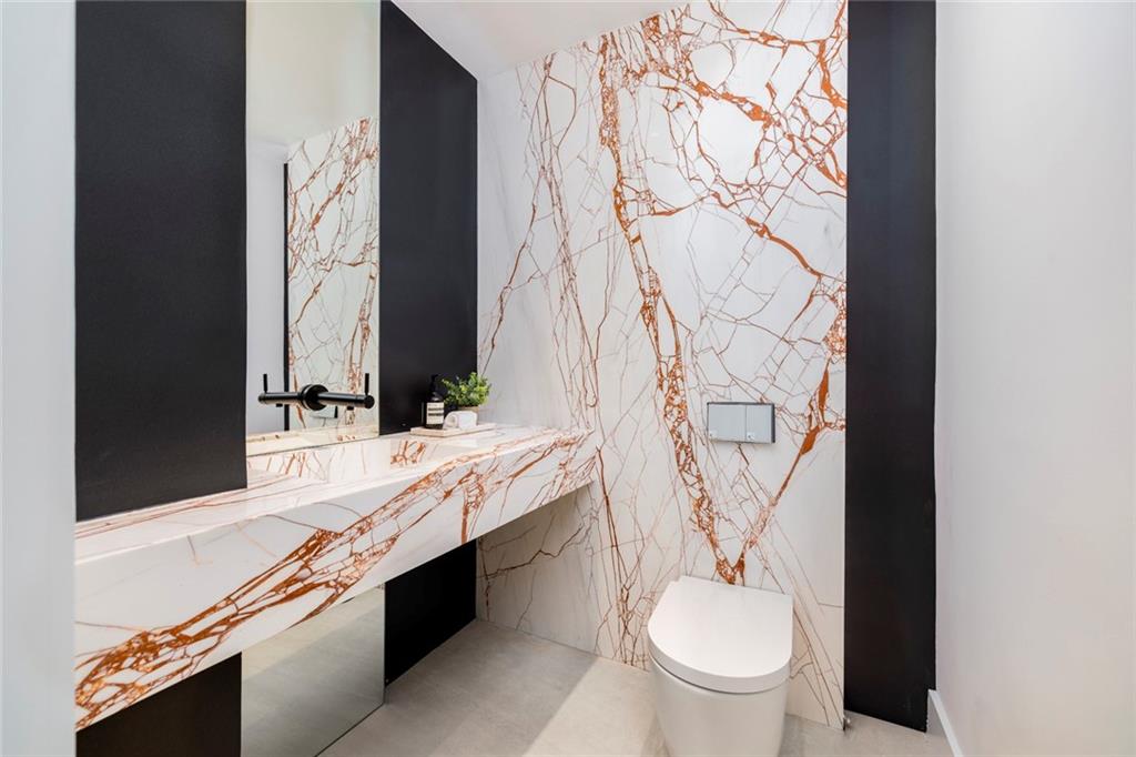 AUBERGE BEACH RESIDENCES - Residential