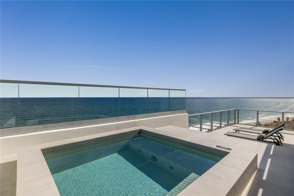 AUBERGE BEACH RESIDENCES - Residential