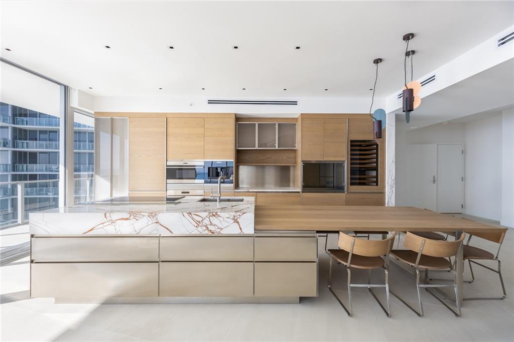 AUBERGE BEACH RESIDENCES - Residential