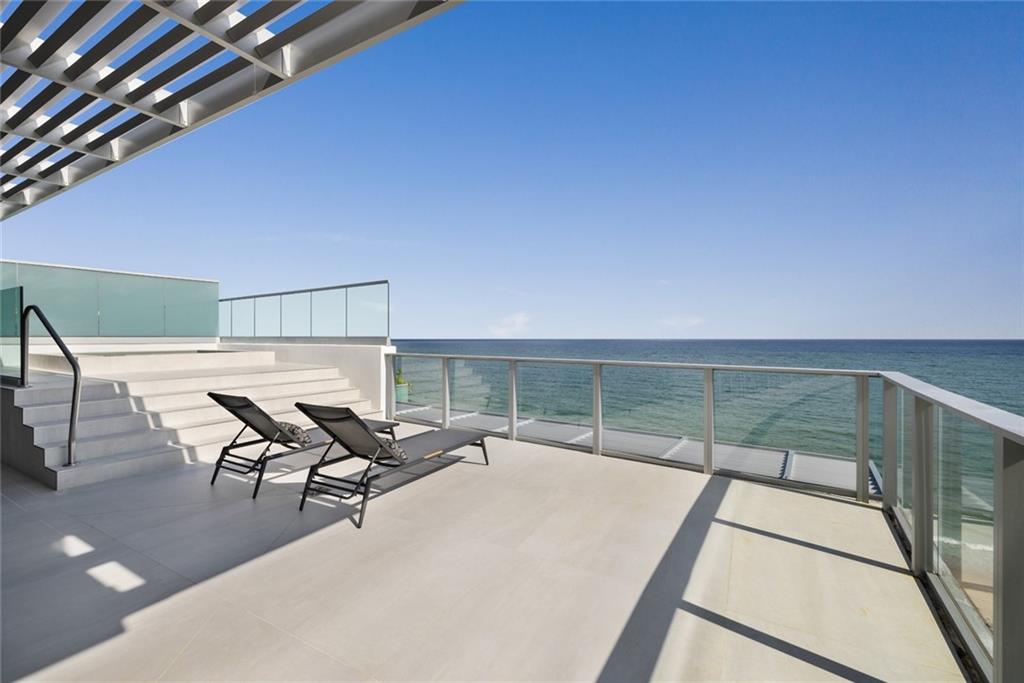 AUBERGE BEACH RESIDENCES - Residential