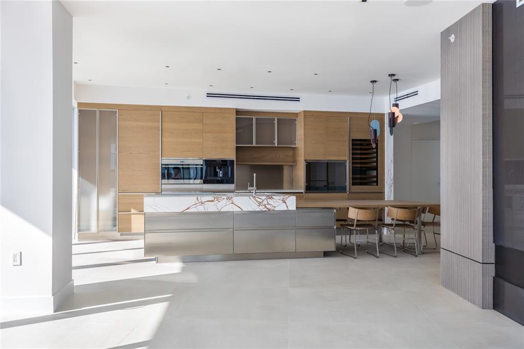 AUBERGE BEACH RESIDENCES - Residential