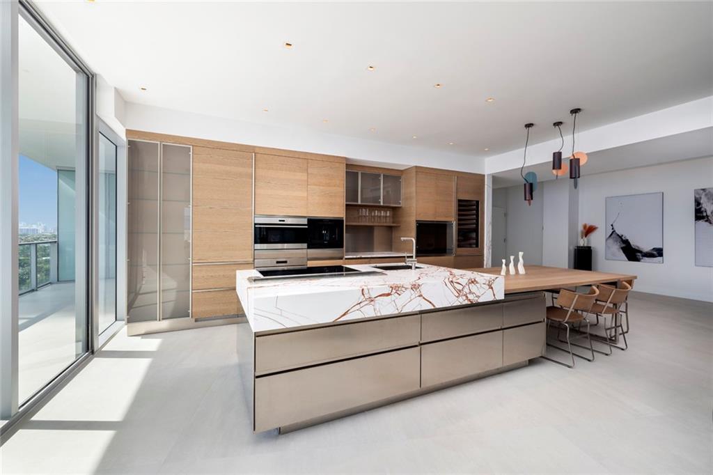 AUBERGE BEACH RESIDENCES - Residential