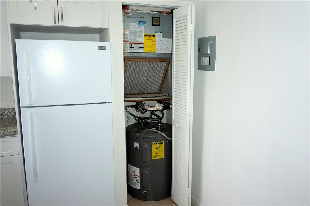 Courts at Oakland Park - Residential