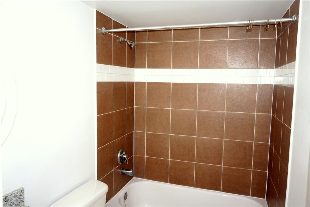 Courts at Oakland Park - Residential