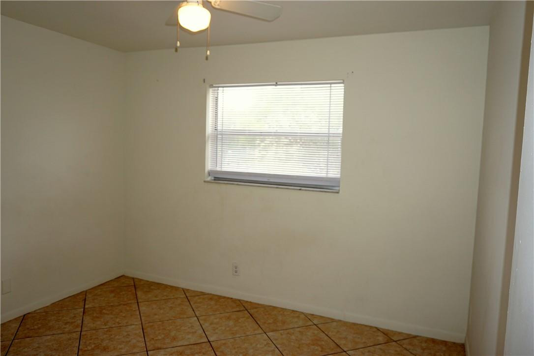 Courts at Oakland Park - Residential