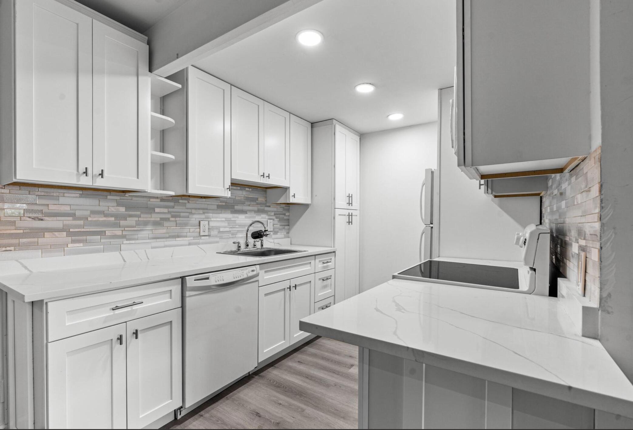 CAMBRIDGE B CONDO - Residential