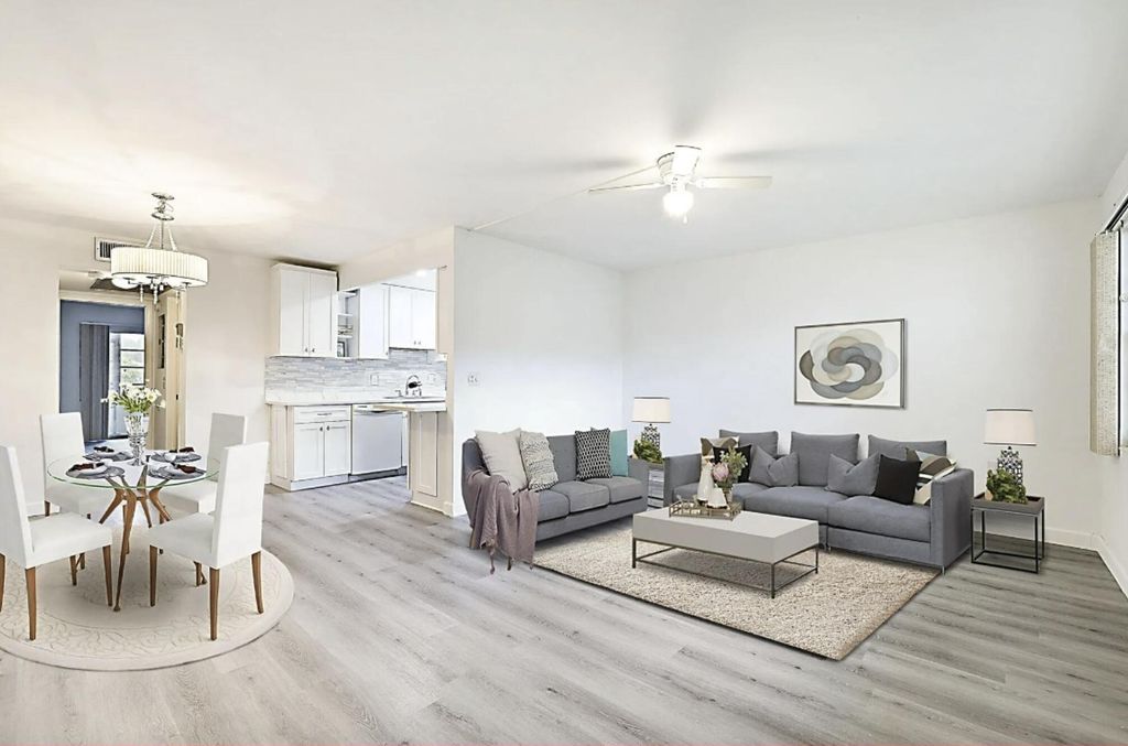 Photo of 1038 Cambridge, Deerfield Beach, FL 33442 (MLS # B26026641)