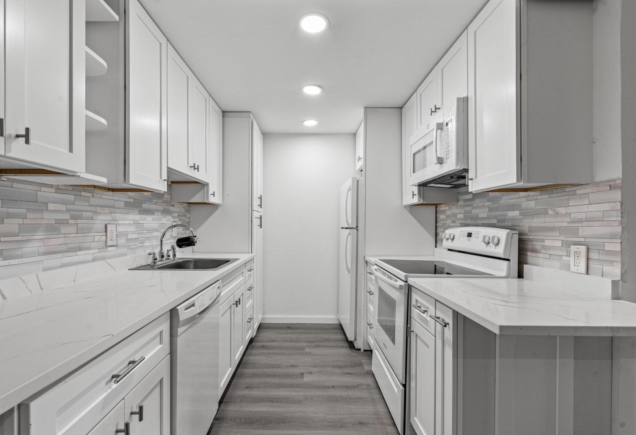 CAMBRIDGE B CONDO - Residential