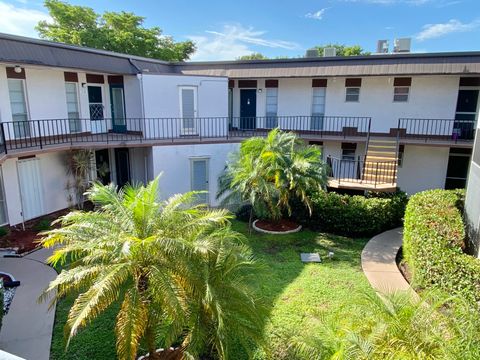 A home in Royal Palm Beach