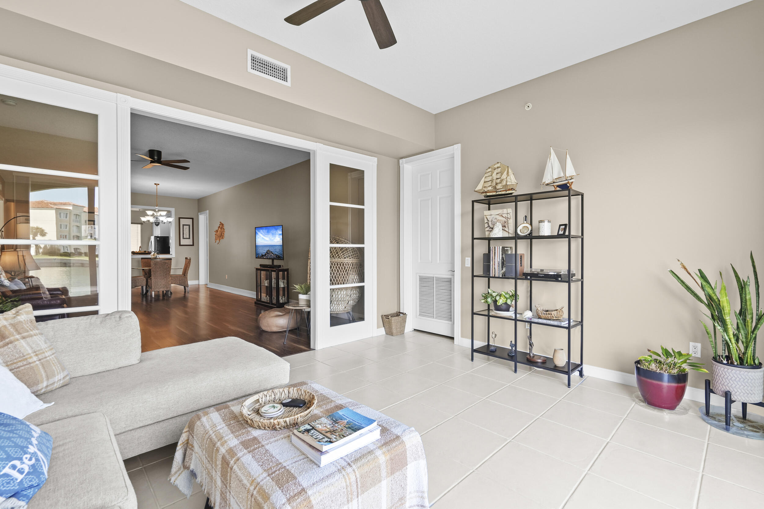 HARBOUR ISLE AT HUTCHINSON ISLAND WEST - Residential