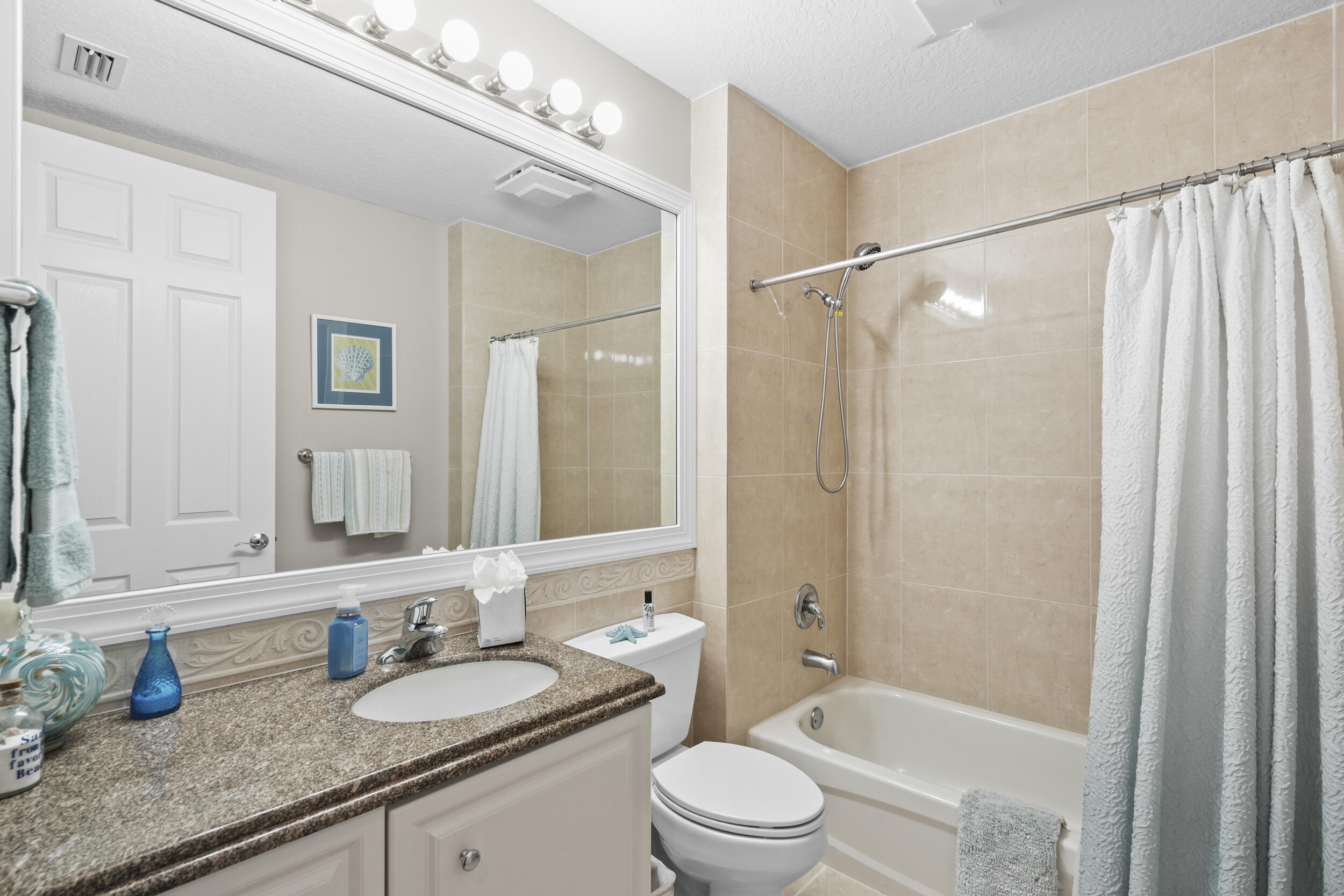 HARBOUR ISLE AT HUTCHINSON ISLAND WEST - Residential