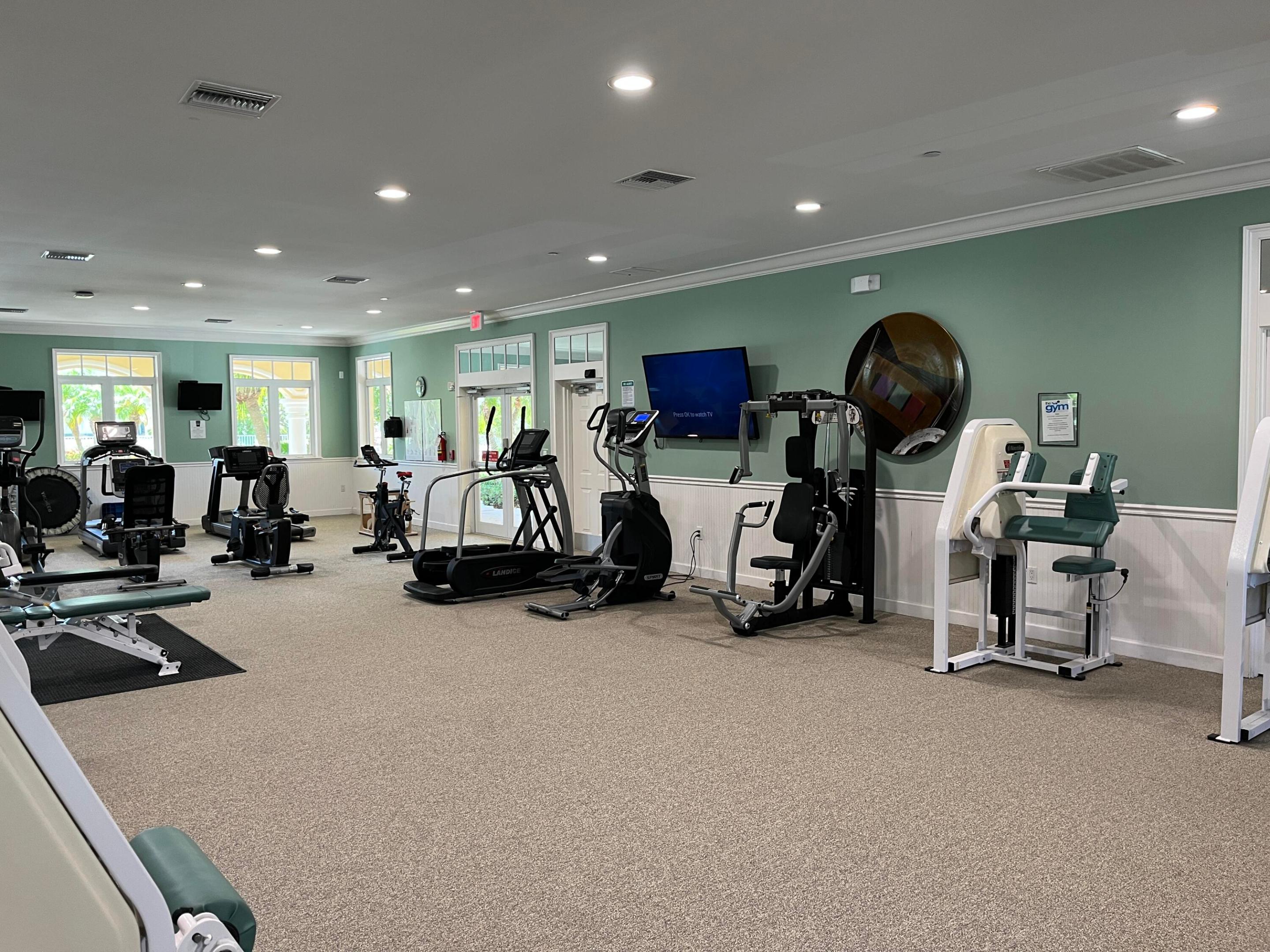 HARBOUR ISLE AT HUTCHINSON ISLAND WEST - Residential