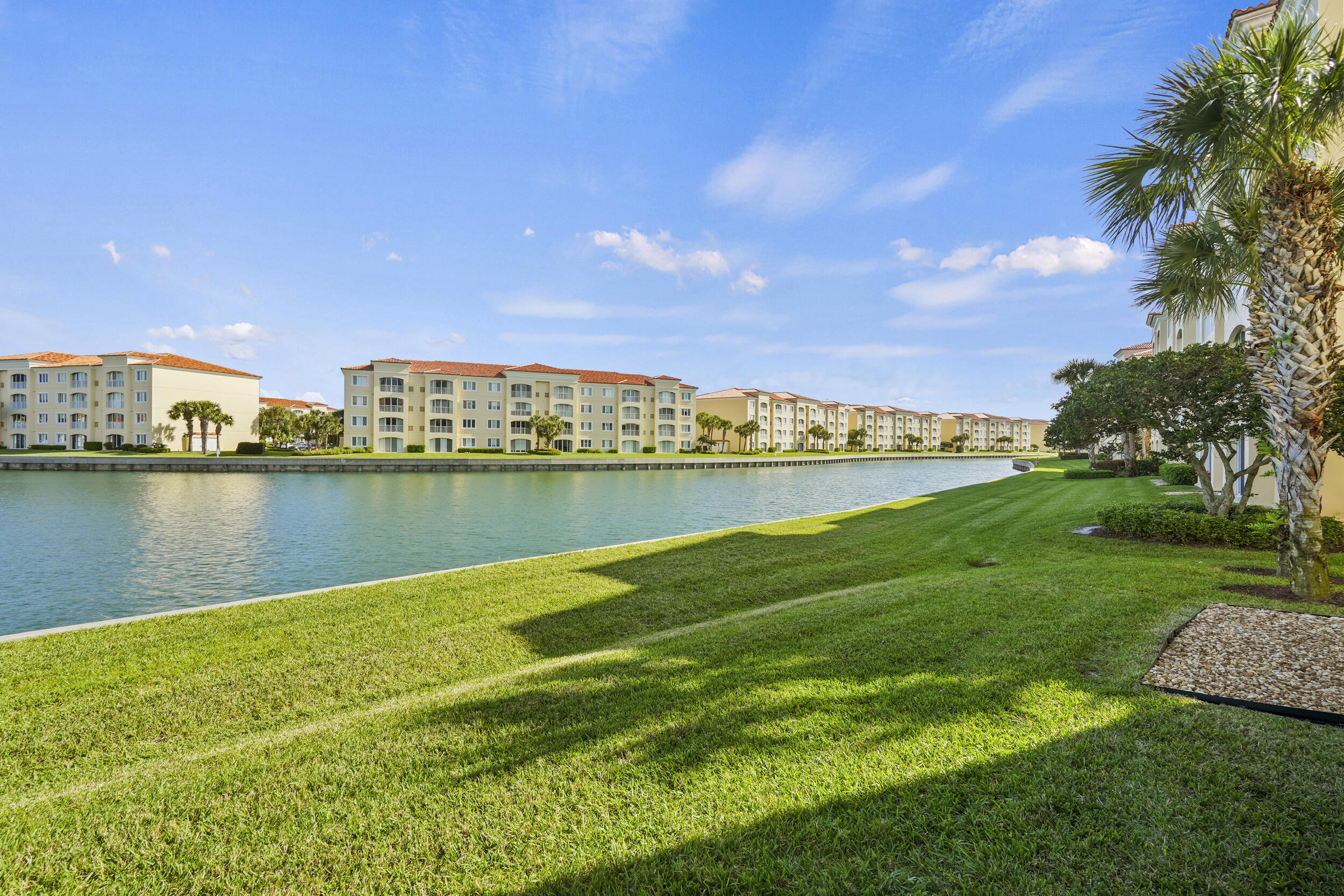 HARBOUR ISLE AT HUTCHINSON ISLAND WEST - Residential