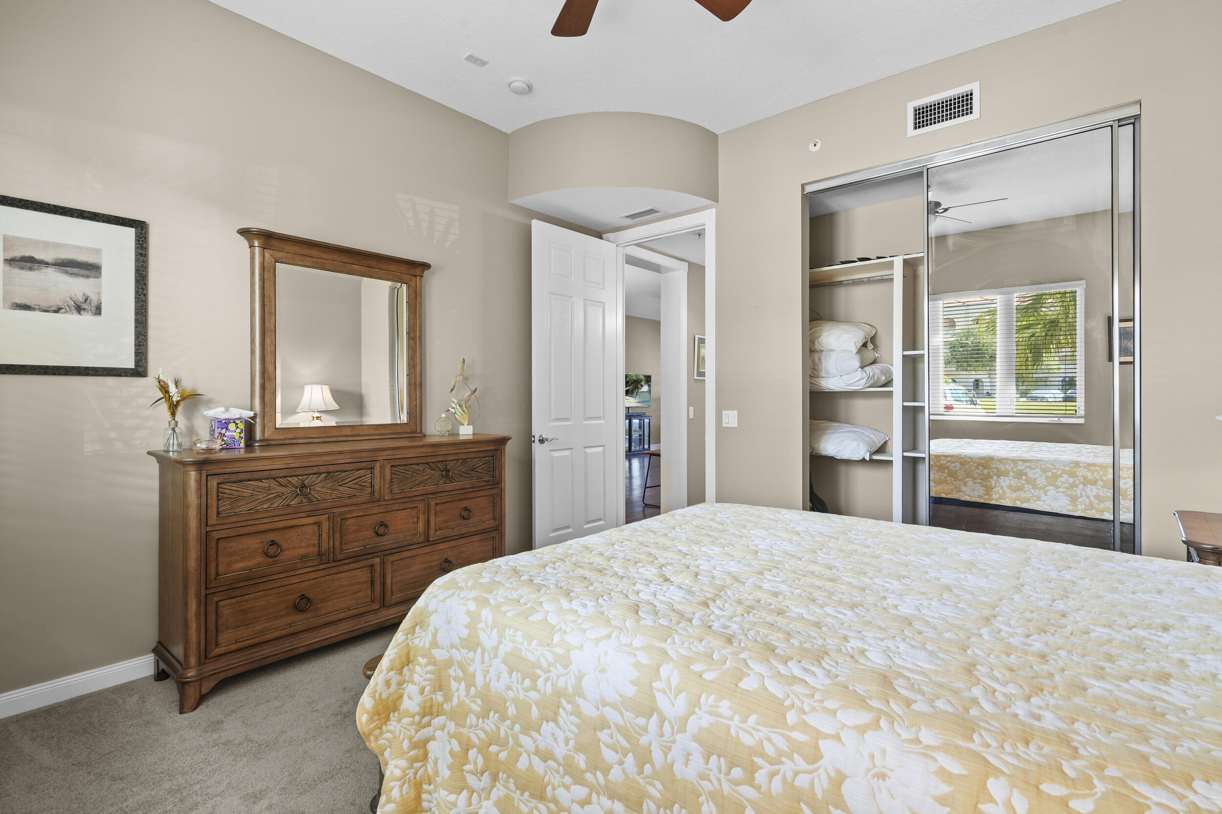 HARBOUR ISLE AT HUTCHINSON ISLAND WEST - Residential