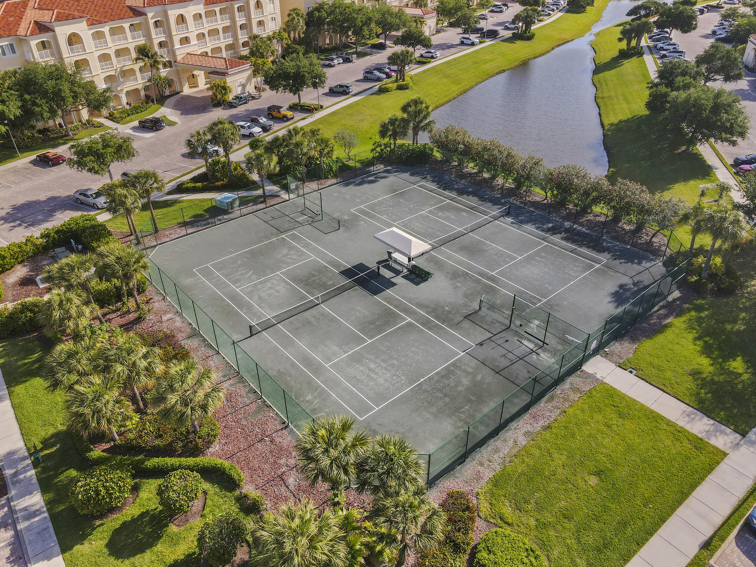 HARBOUR ISLE AT HUTCHINSON ISLAND WEST - Residential