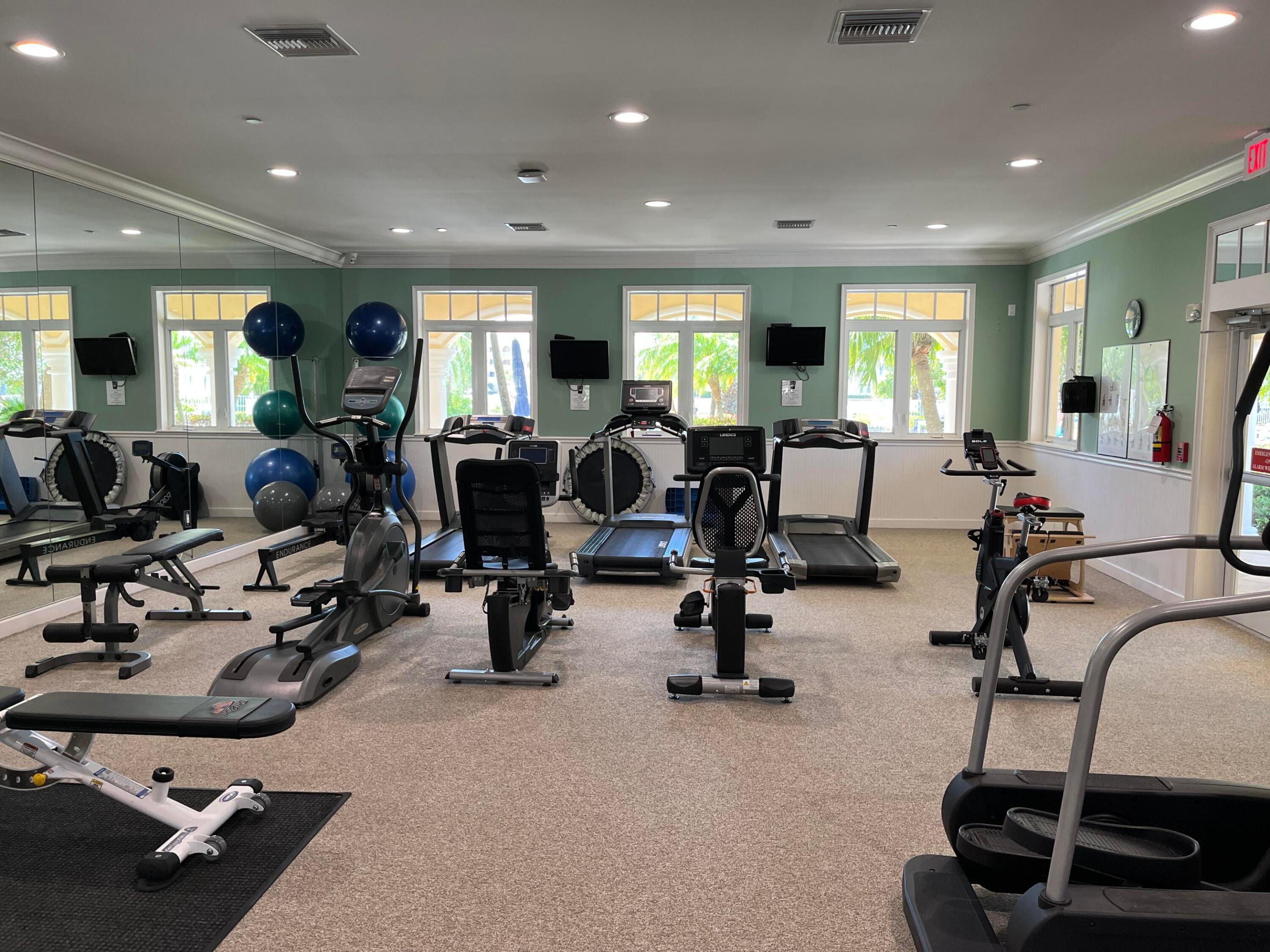 HARBOUR ISLE AT HUTCHINSON ISLAND WEST - Residential