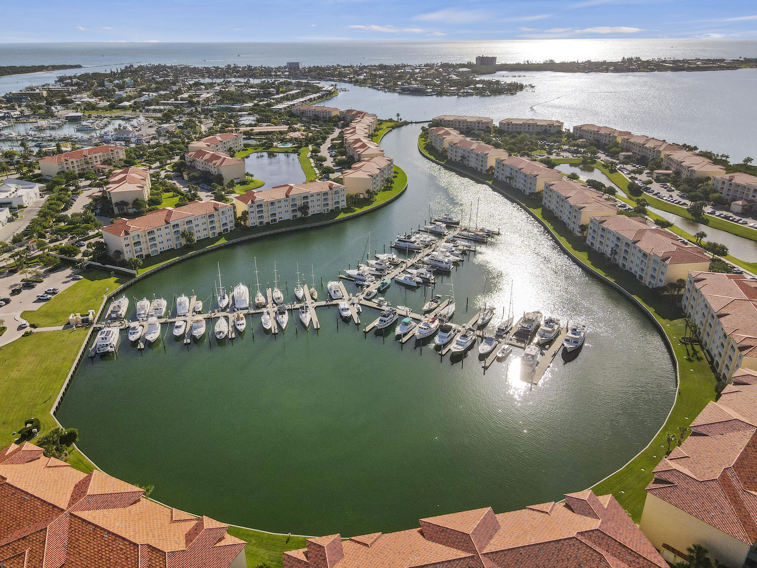 HARBOUR ISLE AT HUTCHINSON ISLAND WEST - Residential