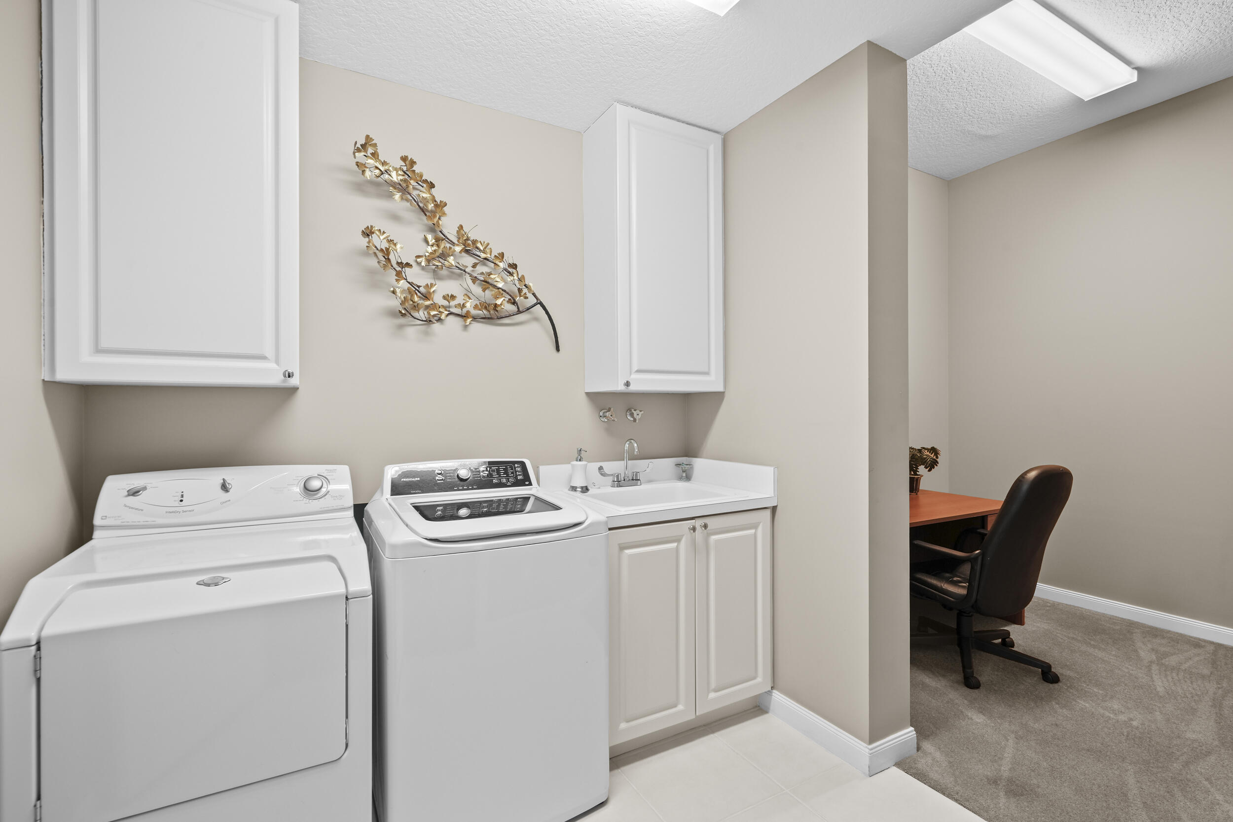 HARBOUR ISLE AT HUTCHINSON ISLAND WEST - Residential