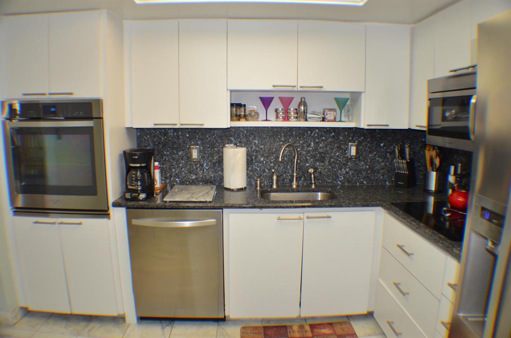 Barclay Condominium - Residential