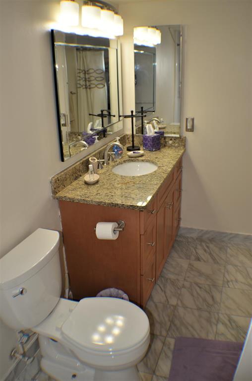 Barclay Condominium - Residential