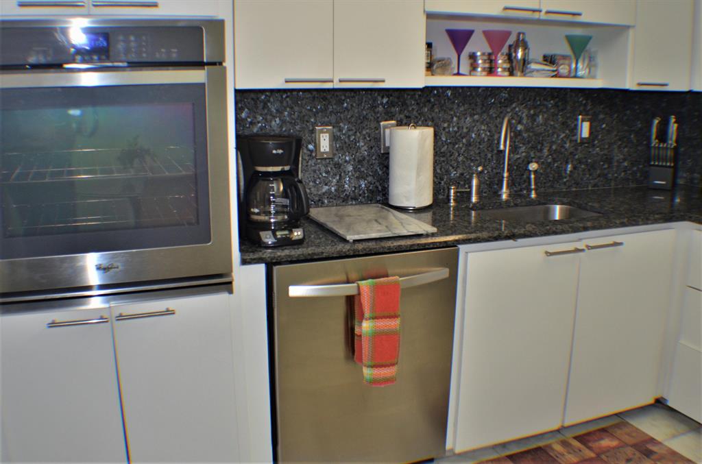 Barclay Condominium - Residential