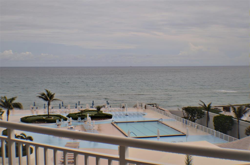 Barclay Condominium - Residential