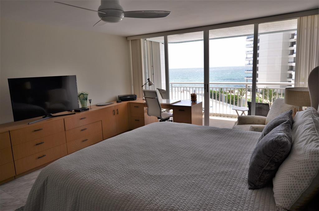 Barclay Condominium - Residential