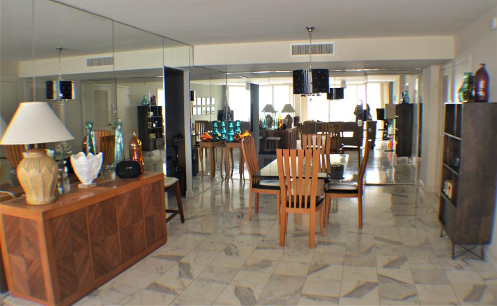 Barclay Condominium - Residential