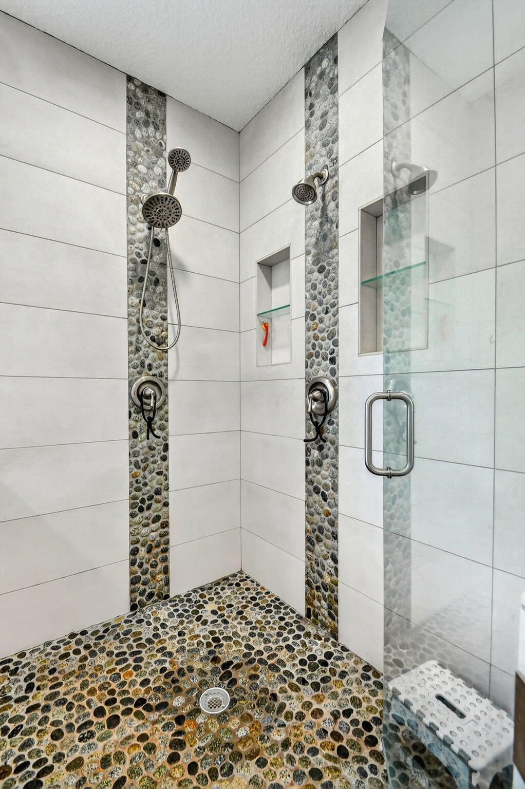 JOURNEYS END 1 - Residential