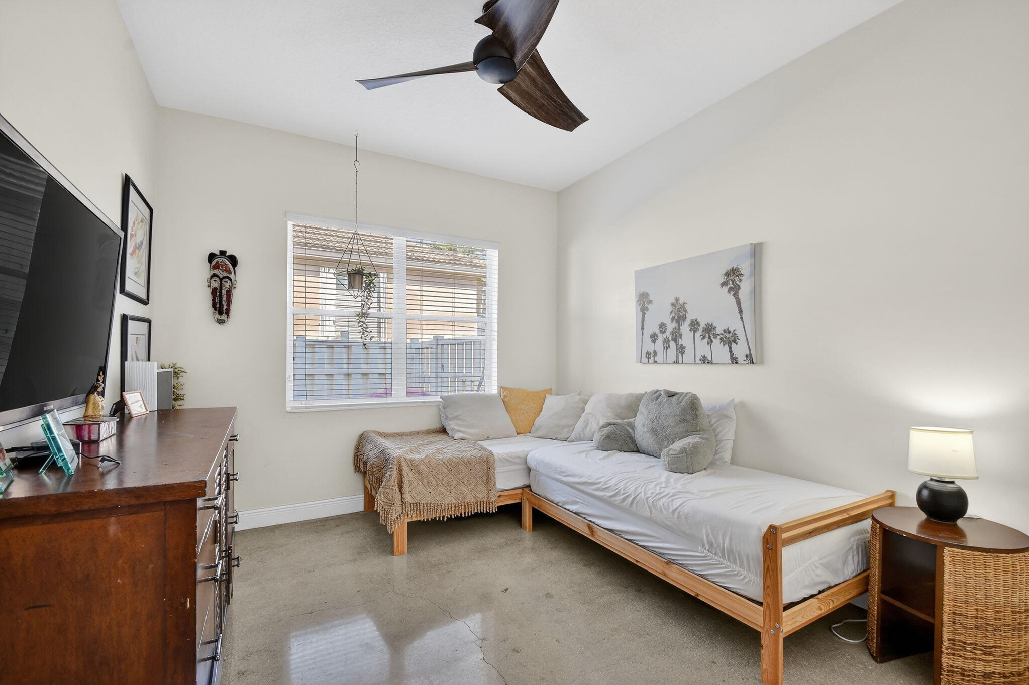 JOURNEYS END 1 - Residential