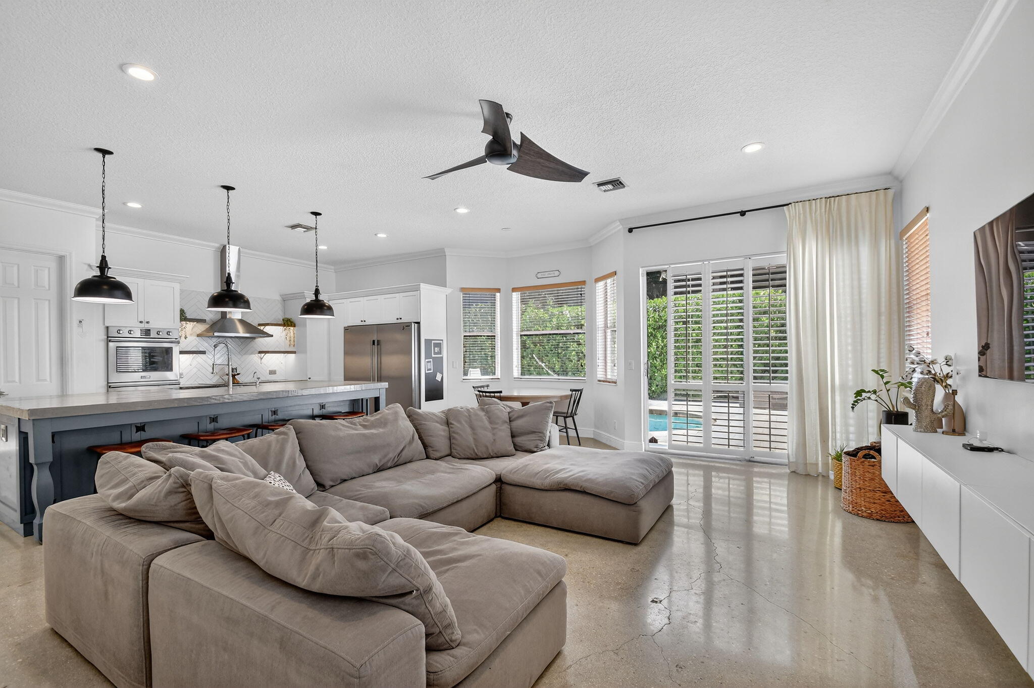 JOURNEYS END 1 - Residential