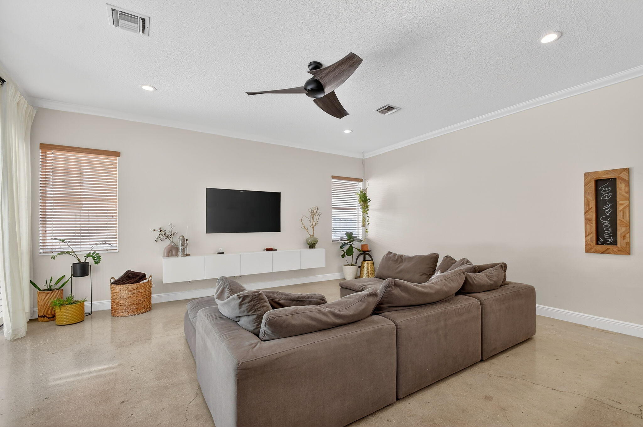 JOURNEYS END 1 - Residential