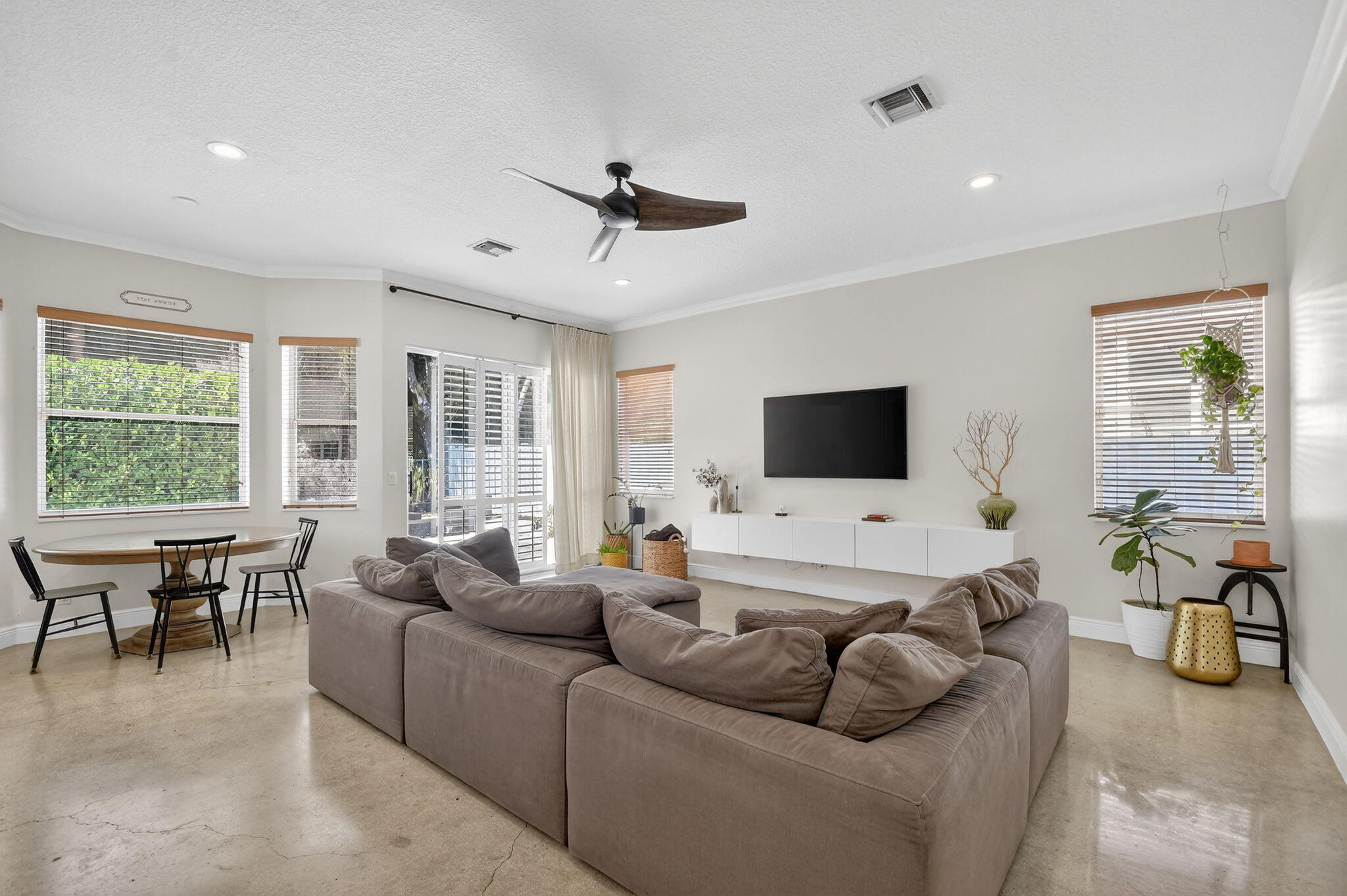 JOURNEYS END 1 - Residential