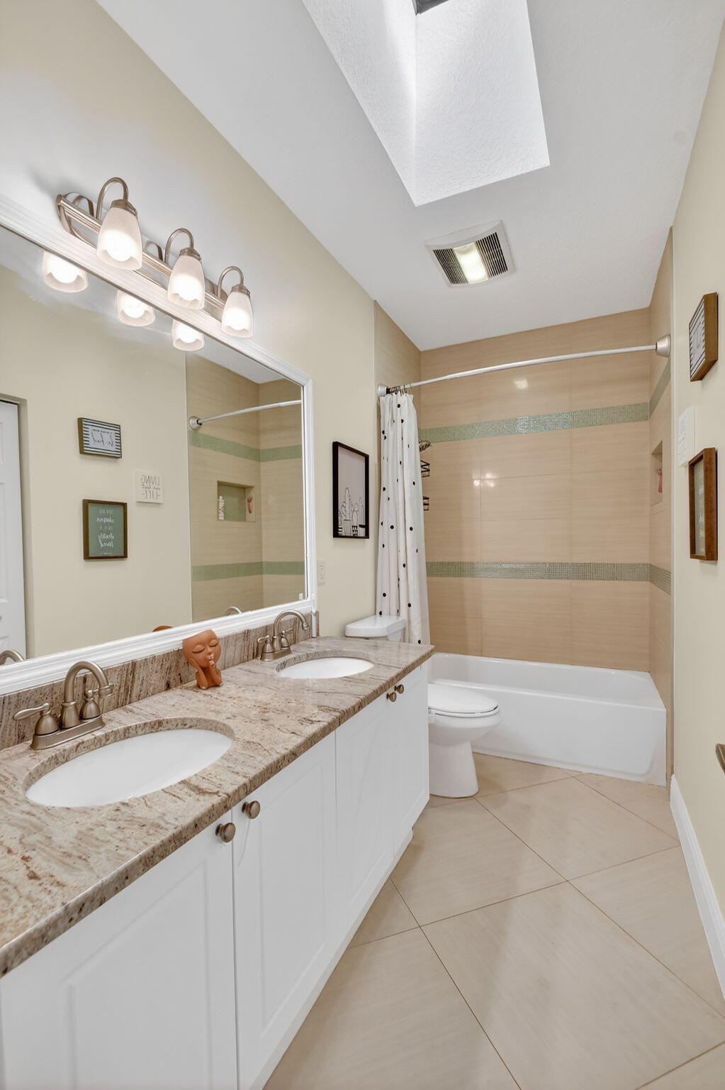 JOURNEYS END 1 - Residential