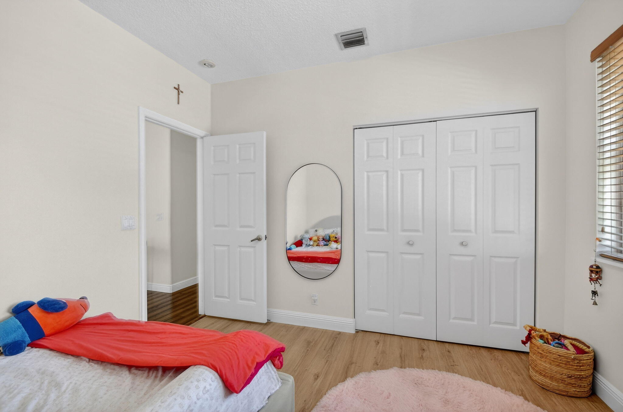 JOURNEYS END 1 - Residential